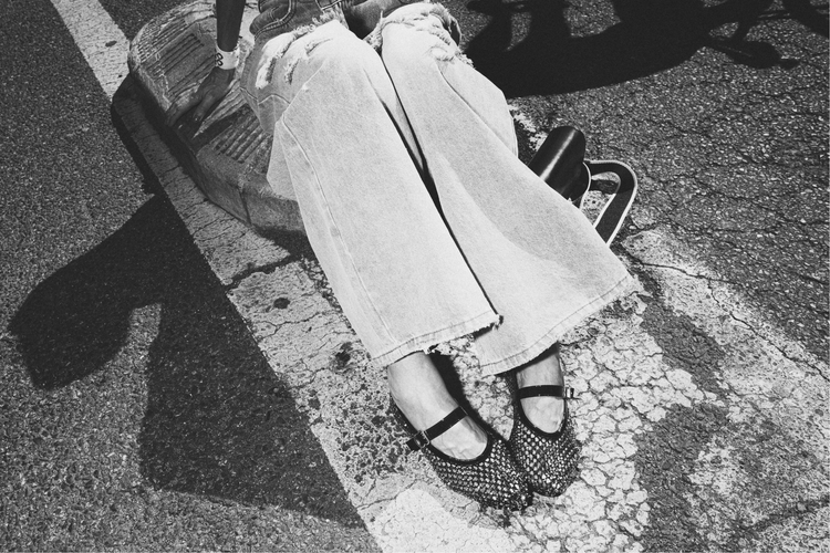 LE JEAN SELON GRUNGEMAMA : UNE PIÈCE, MILLE VIES