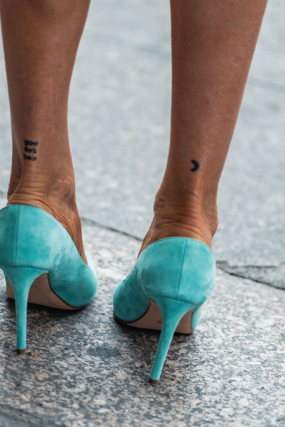 DEAR AQUA HEELS
