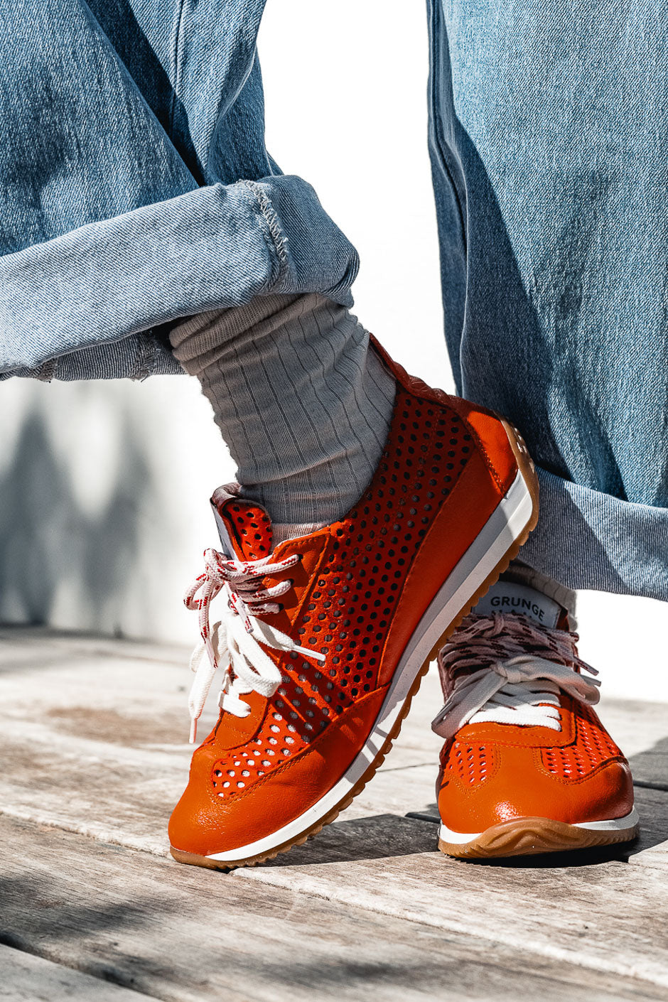 SNEAKERS DUST