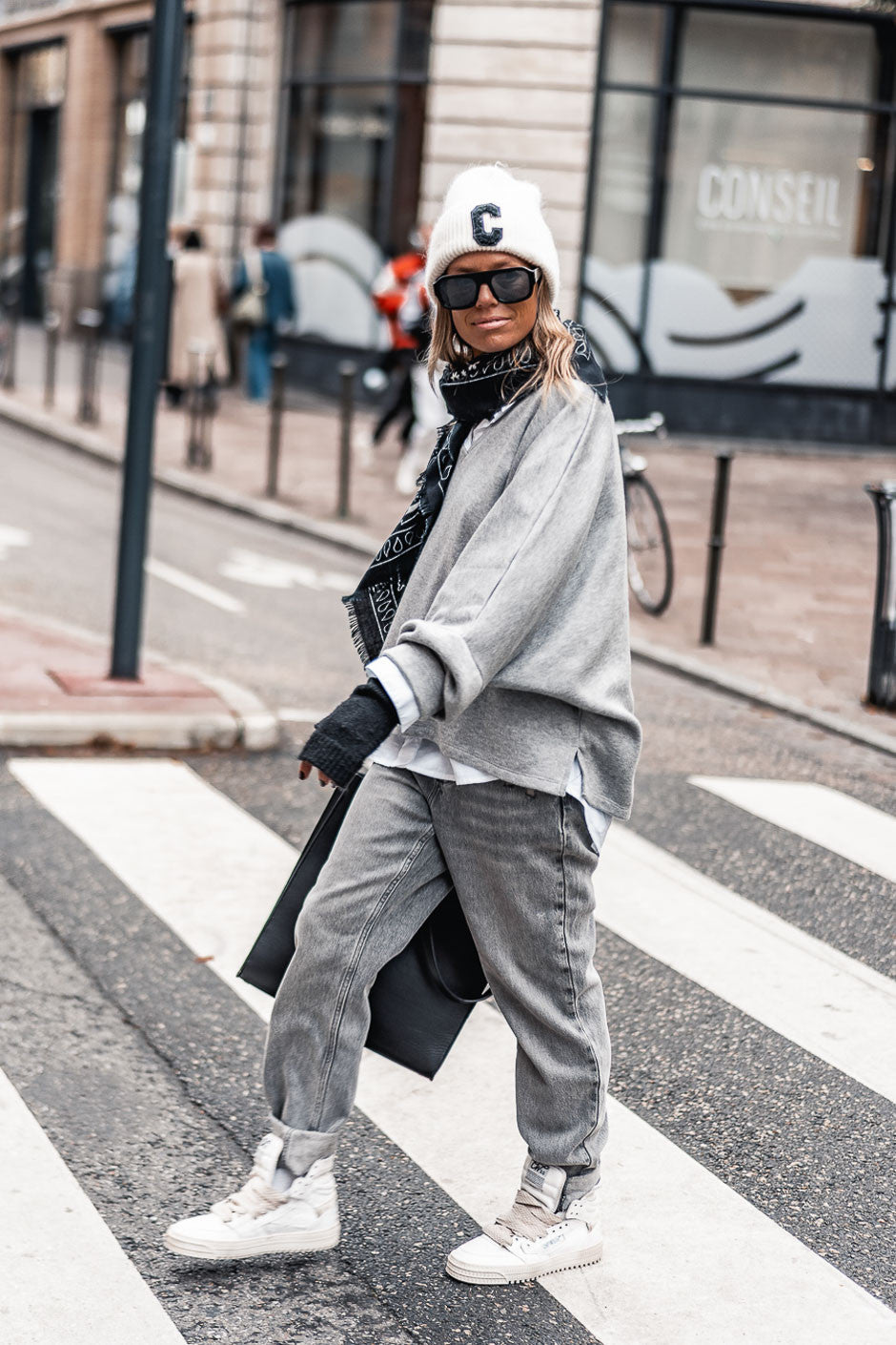 Sweat Banditas Poe gris