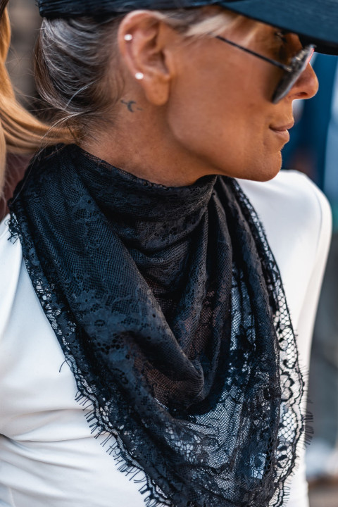 Grungemama Lace Scarf in black