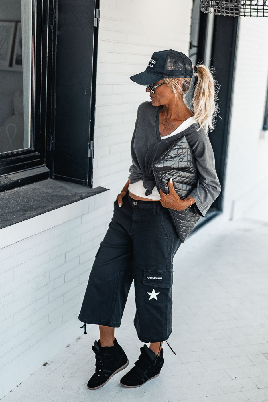 BLACK CAMY BERMUDA SHORTS