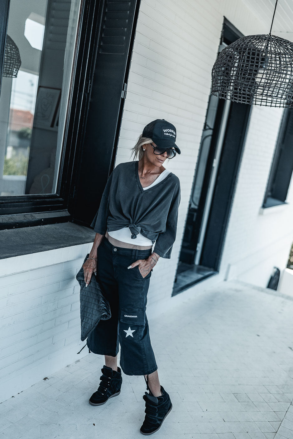 BLACK CAMY BERMUDA SHORTS