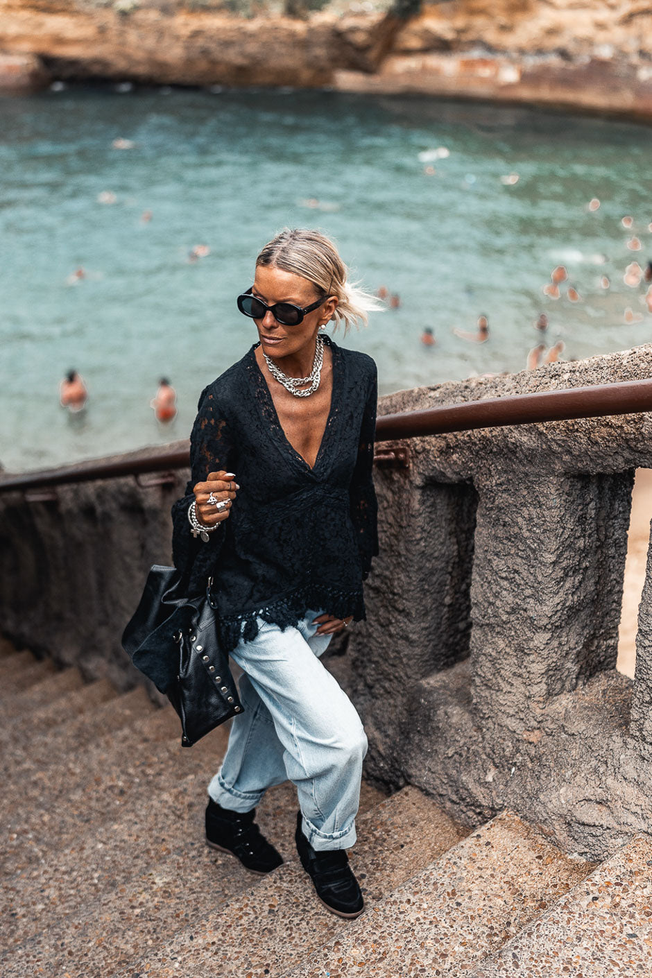 HEZZIE BLACK BLOUSE