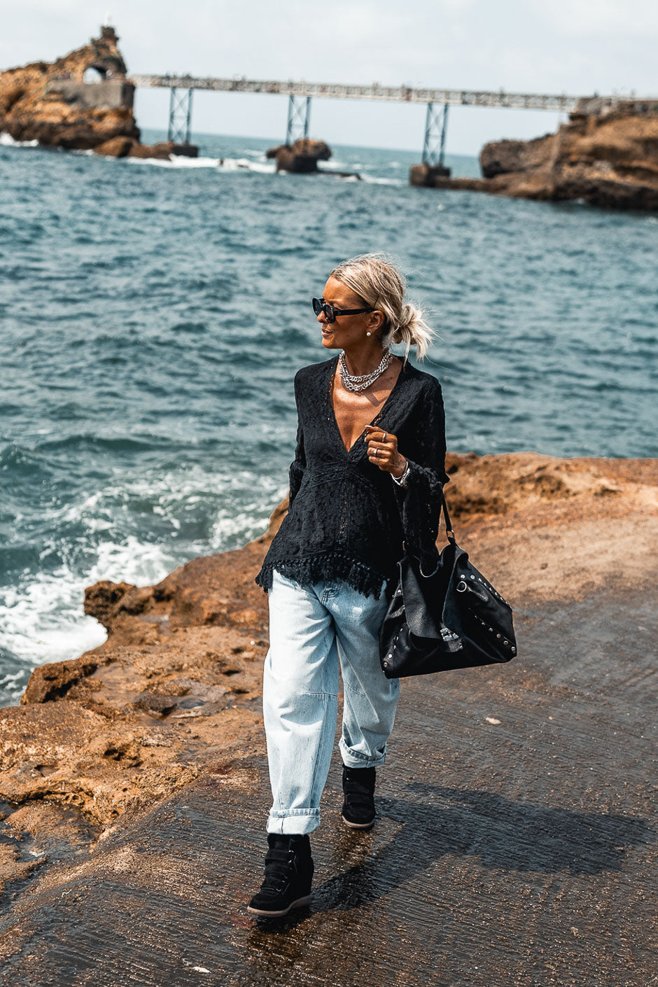 HEZZIE BLACK BLOUSE