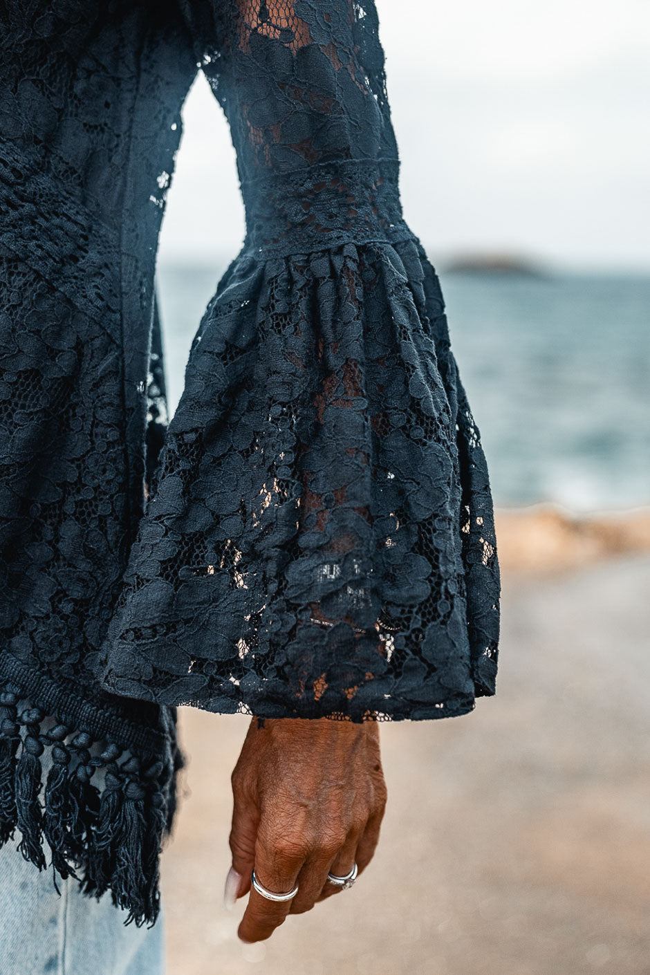 HEZZIE BLACK BLOUSE