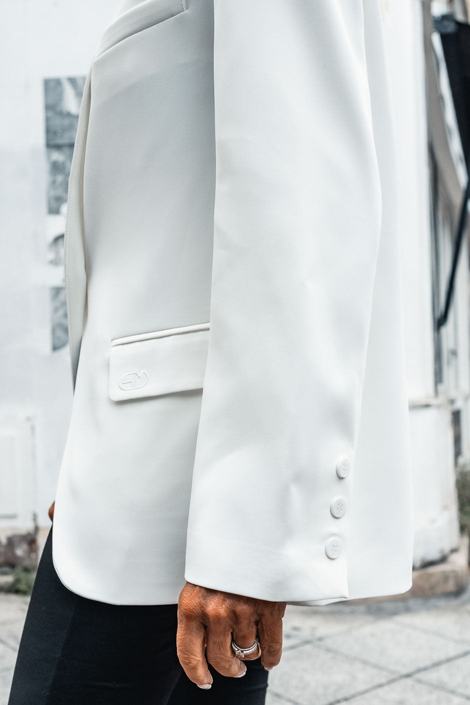 MARLINA WHITE BLAZER