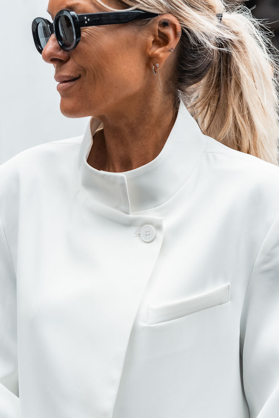MARLINA WHITE BLAZER