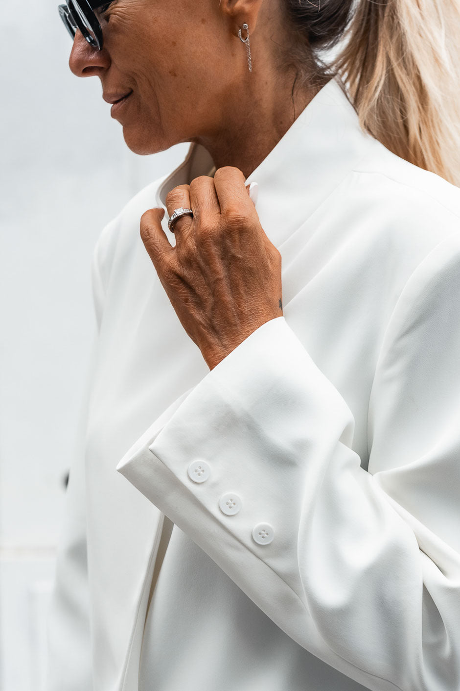 MARLINA WHITE BLAZER