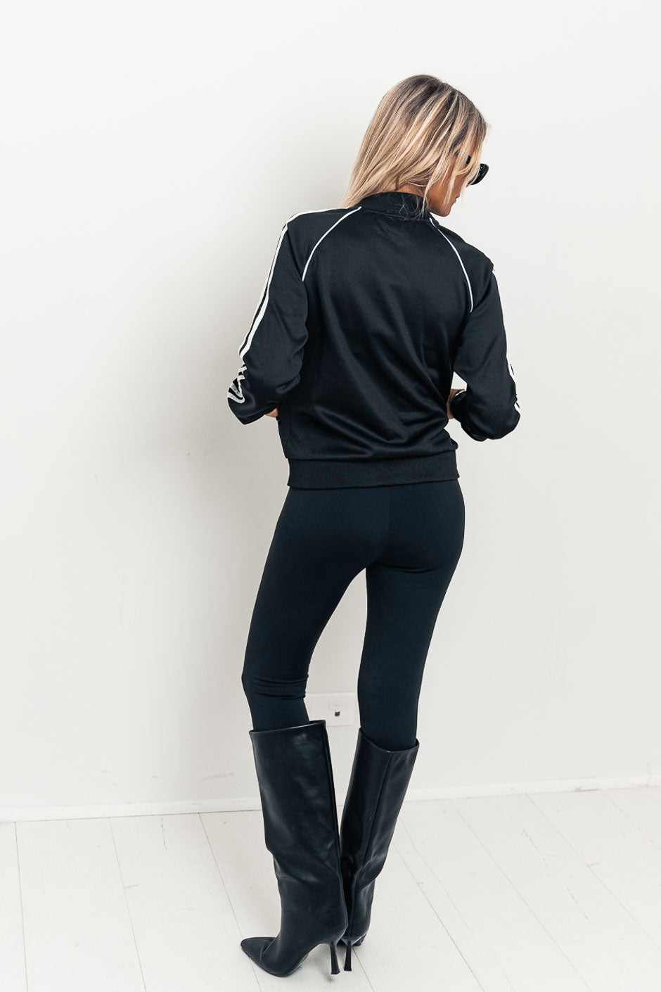 ALLY BLACK JACKET