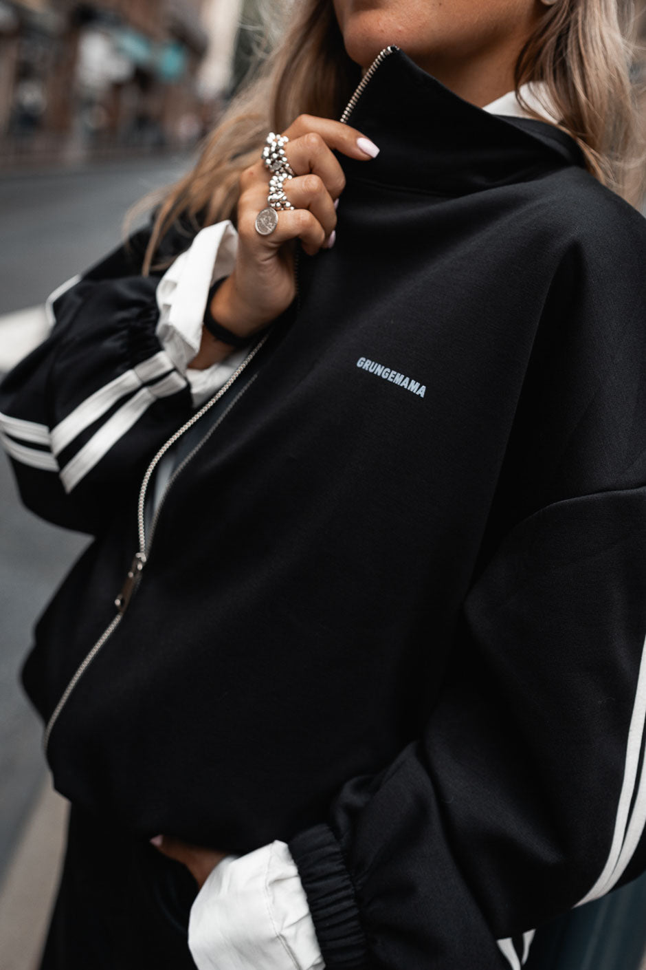 CHAQUETA JEMA NEGRA