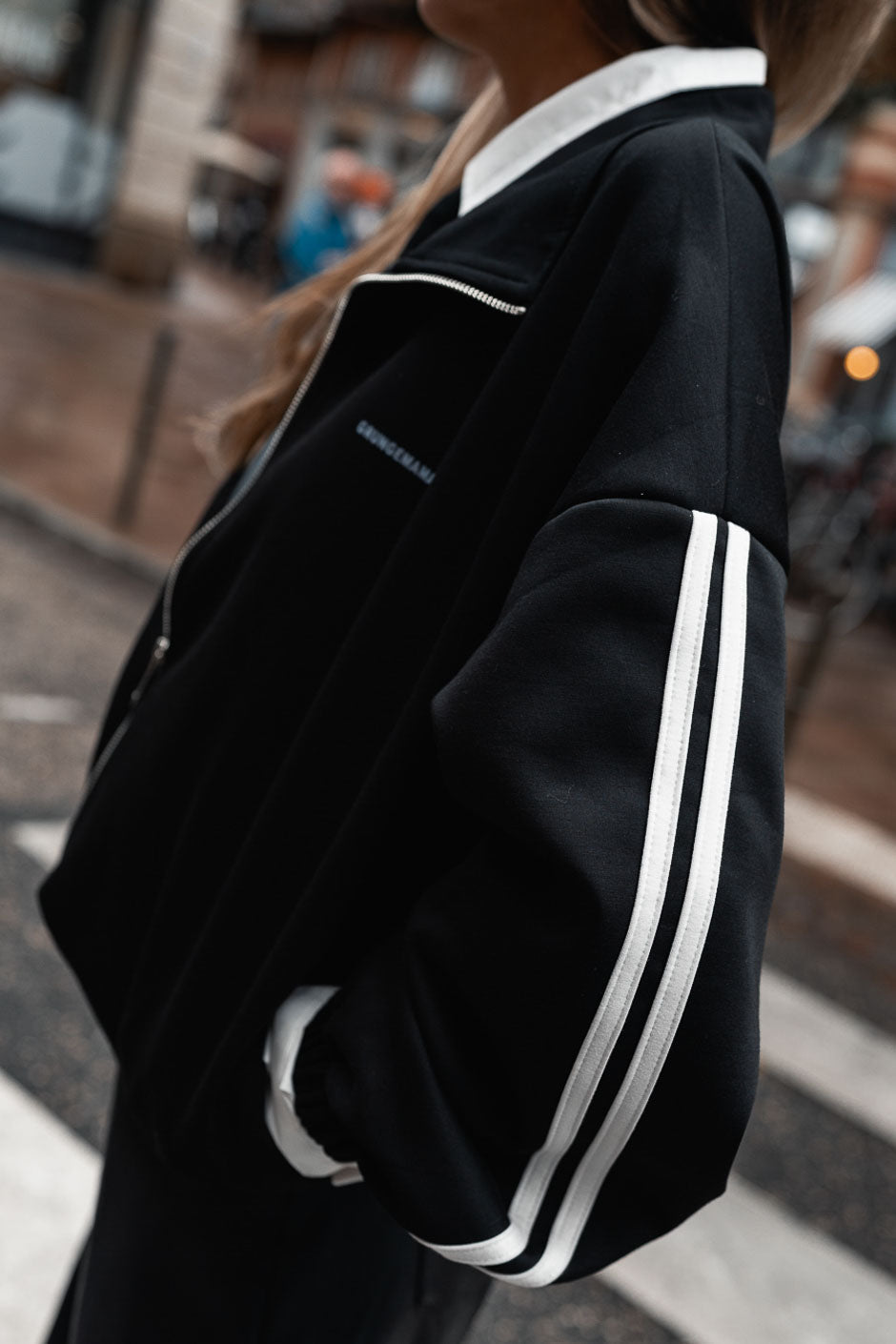 CHAQUETA JEMA NEGRA