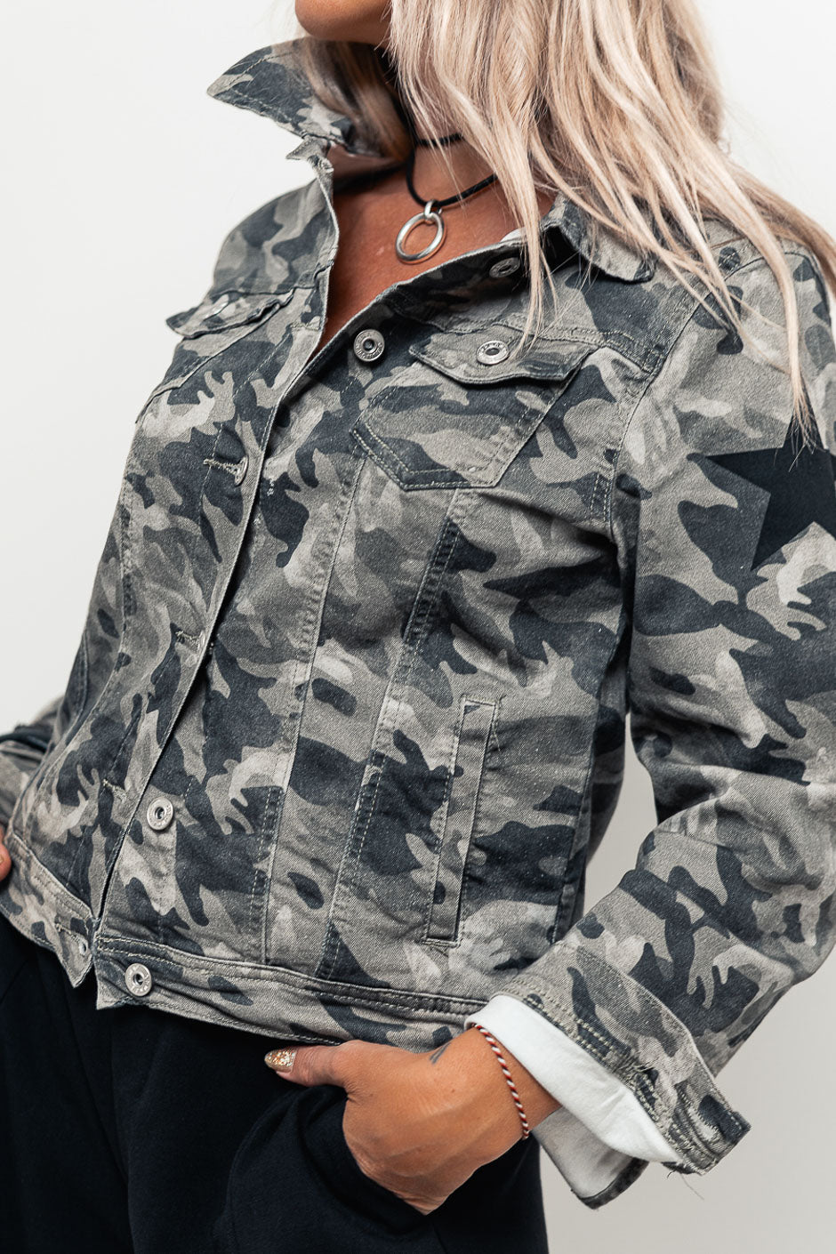 STAR CAMOUFLAGE JACKET