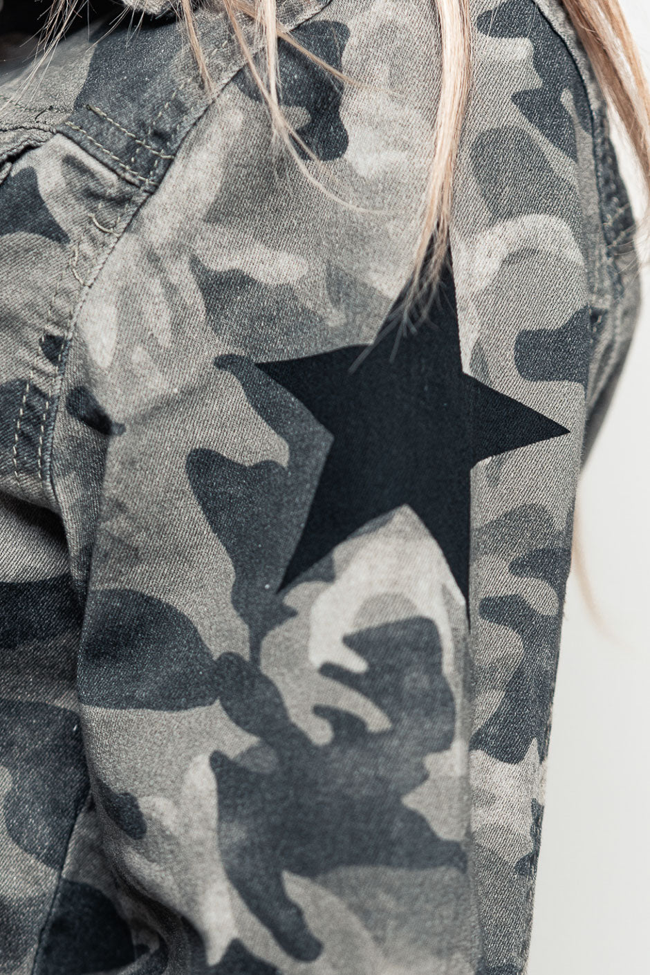 STAR CAMOUFLAGE JACKET