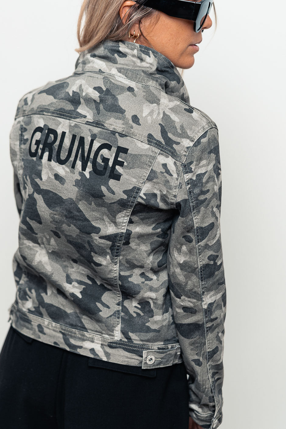 STAR CAMOUFLAGE JACKET
