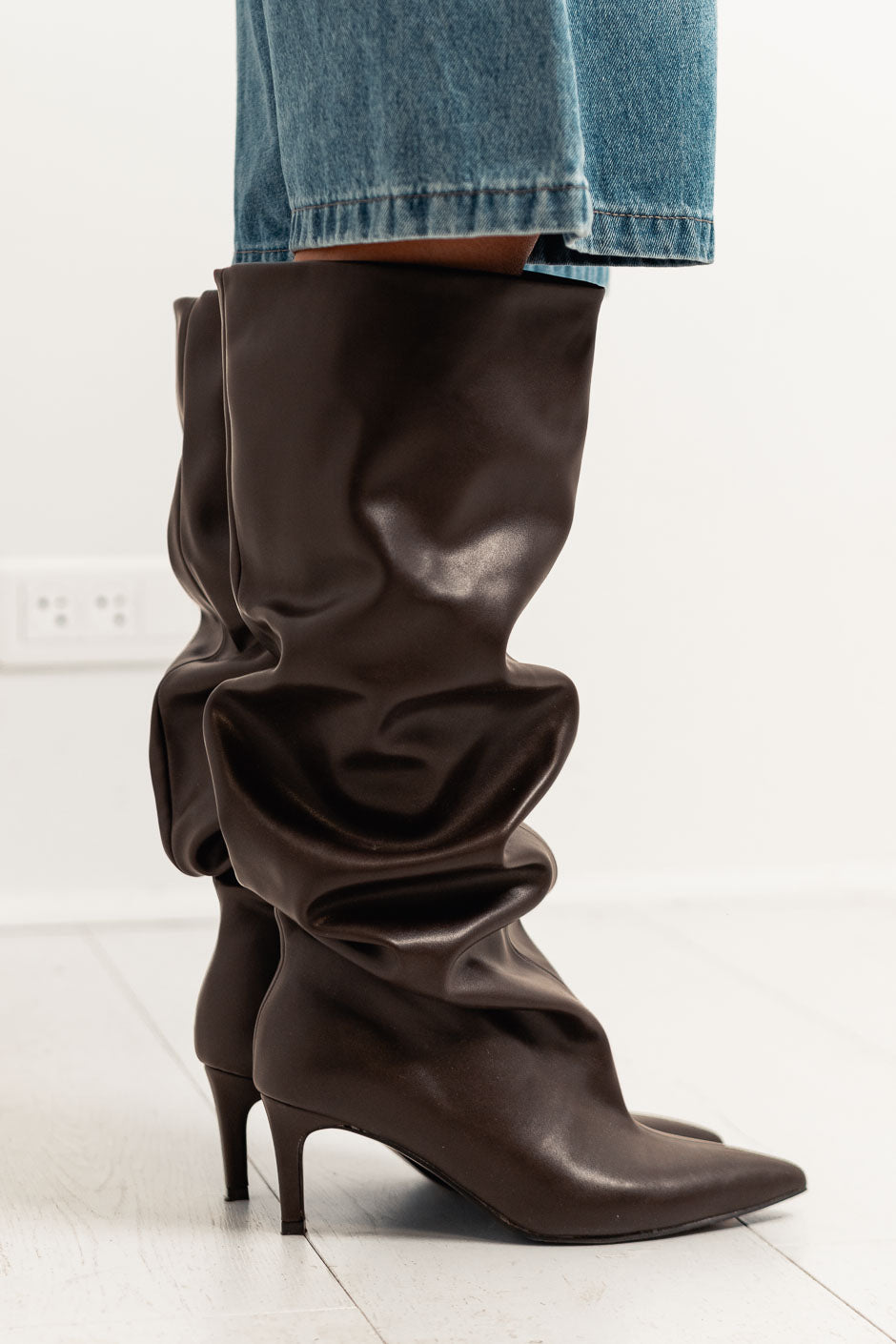 BOTTES BLUNT BROWN