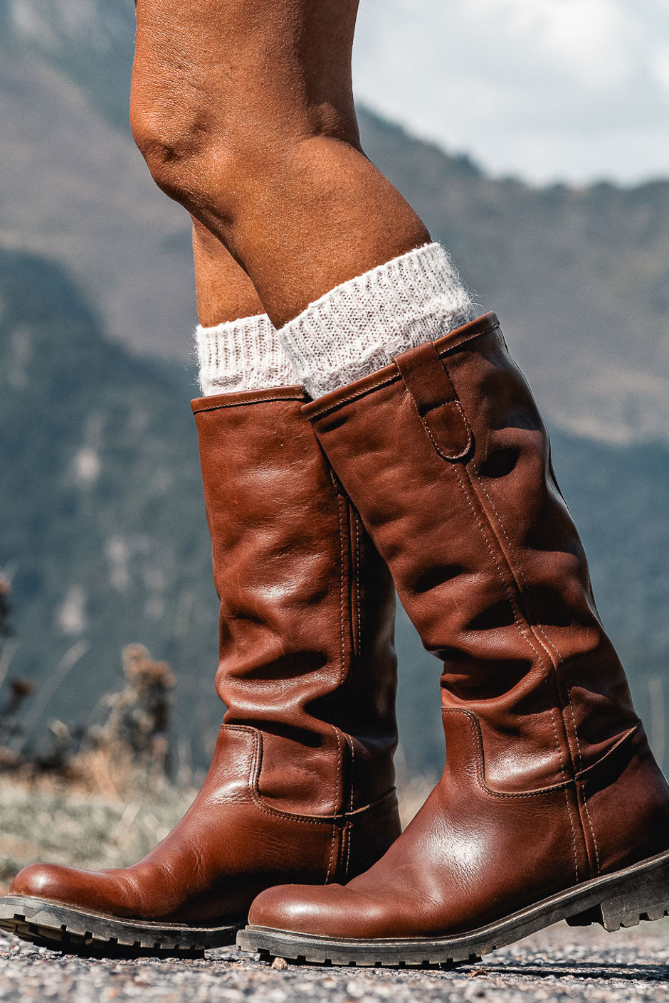 OAKLEY CAMEL BOOTS
