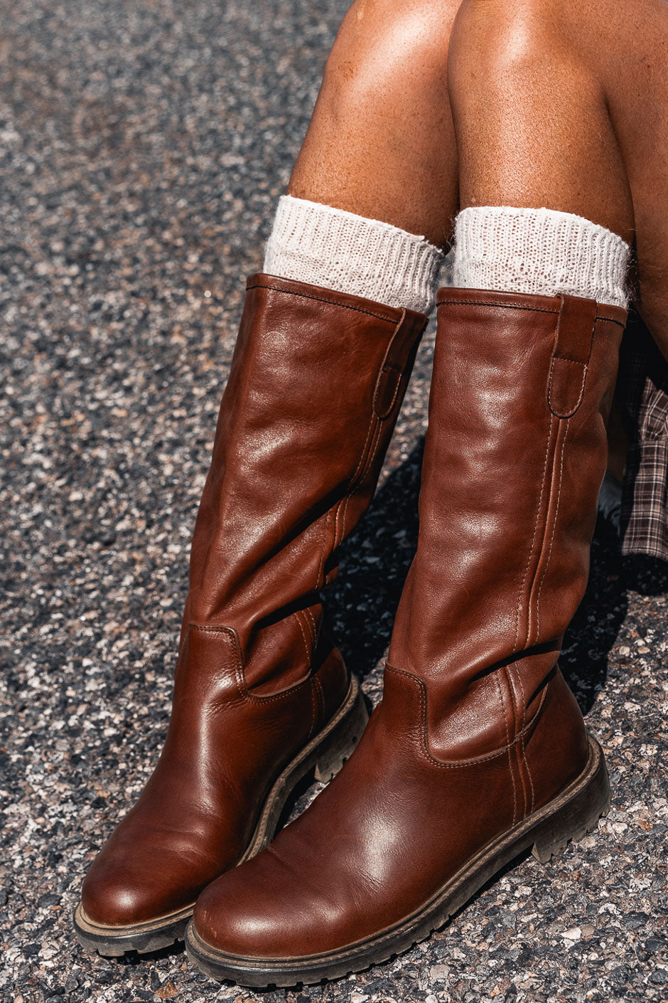 OAKLEY CAMEL BOOTS