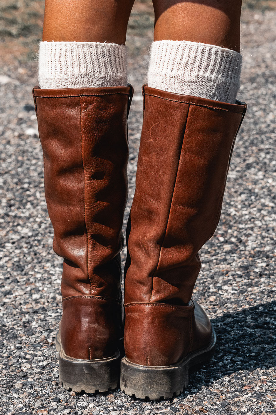 OAKLEY CAMEL BOOTS