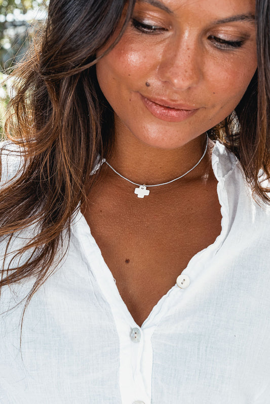COLLAR CRUZ BLANCO