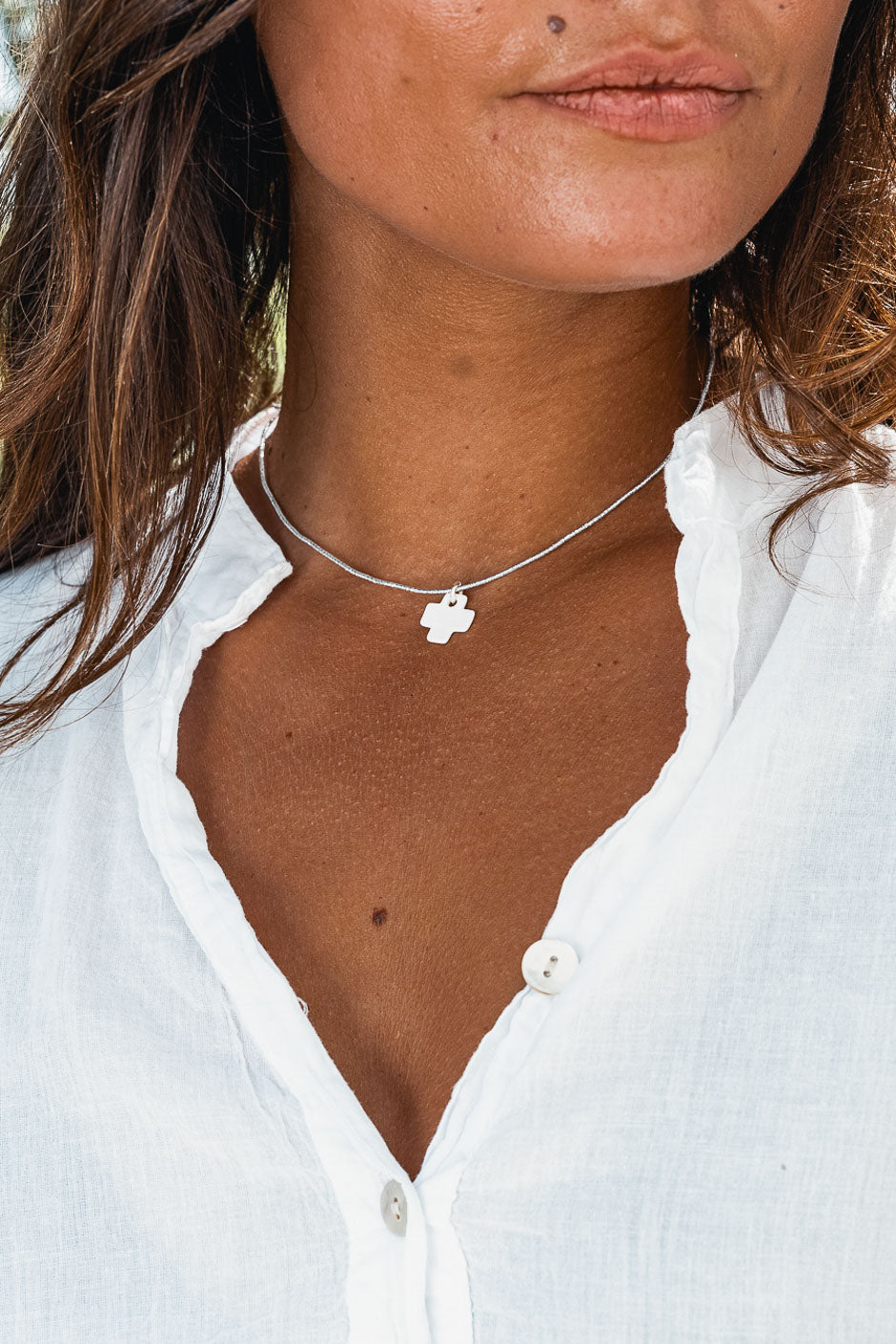 CRUZ WHITE NECKLACE