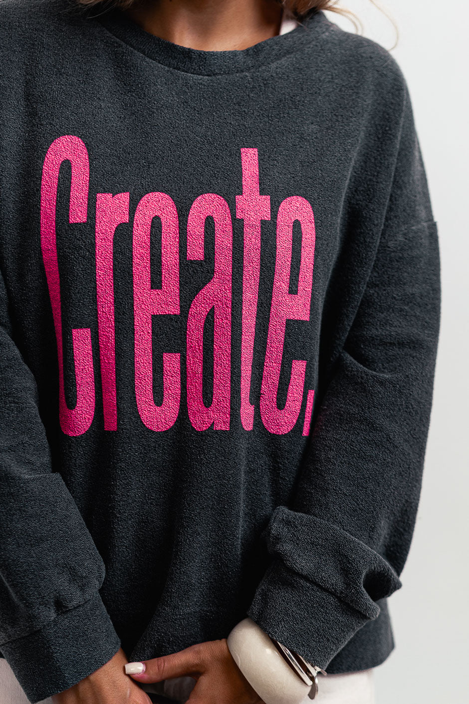 GREY CREWNECK SWEATSHIRT