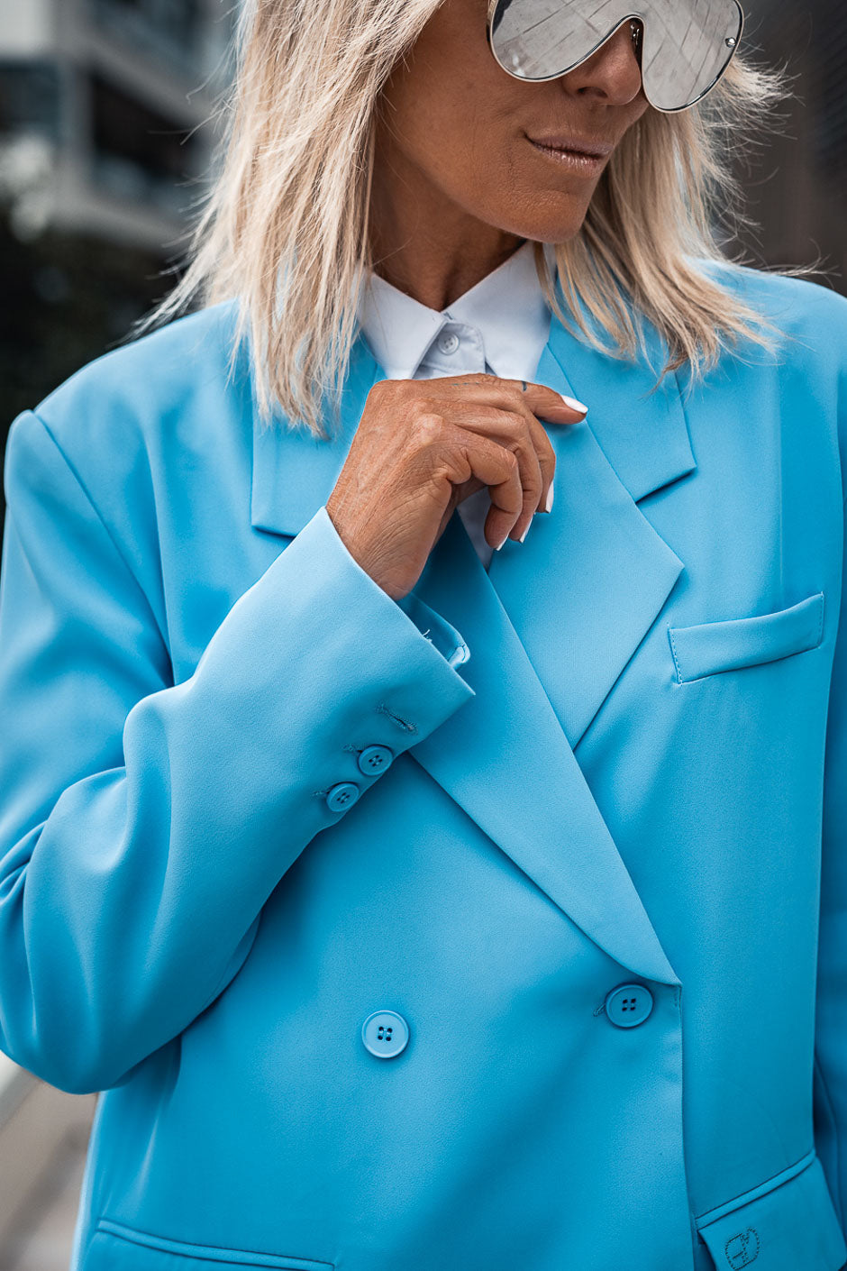 BLUE BLOWY BLAZER