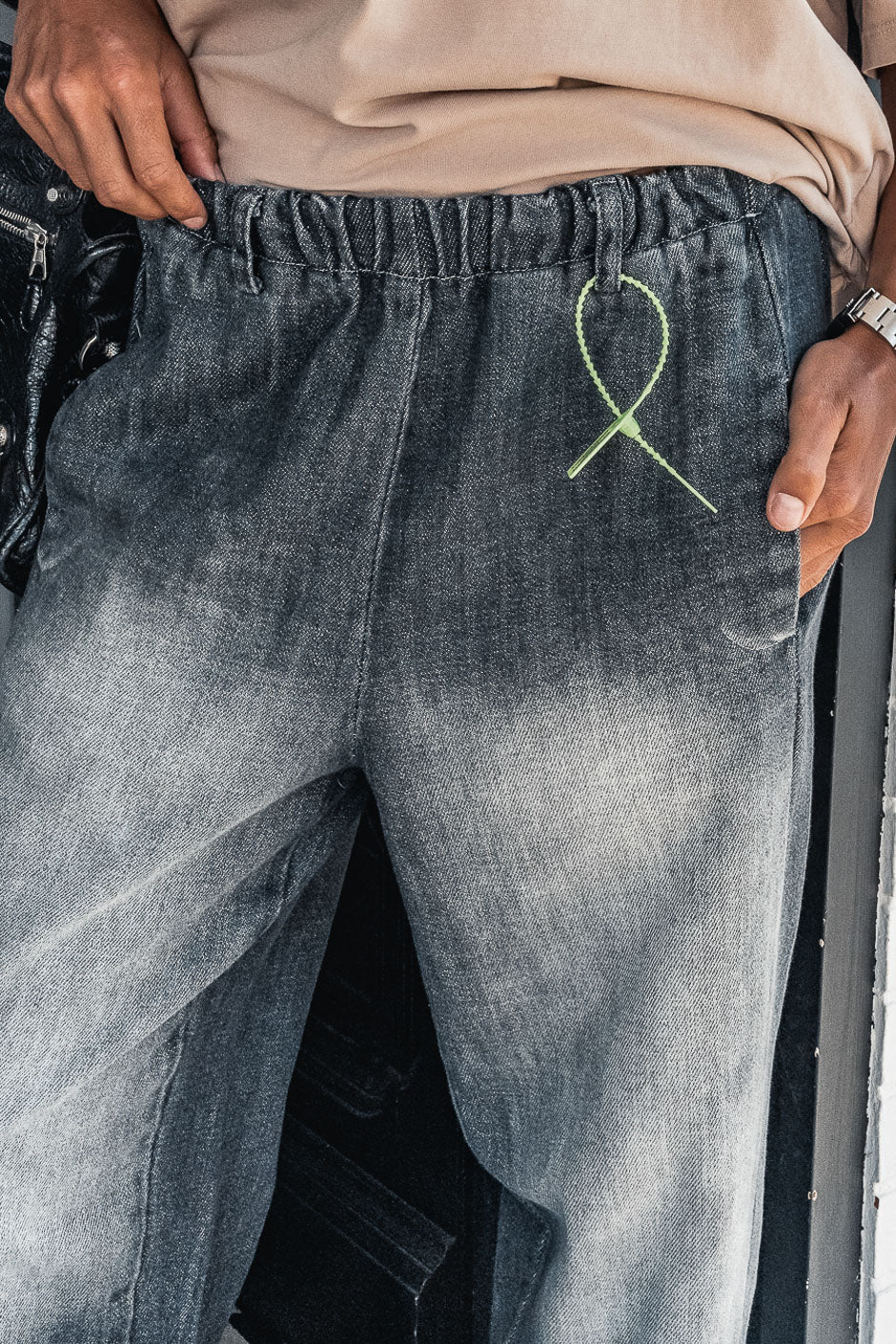 PANTALONES VAQUEROS WINDSOR GRISES