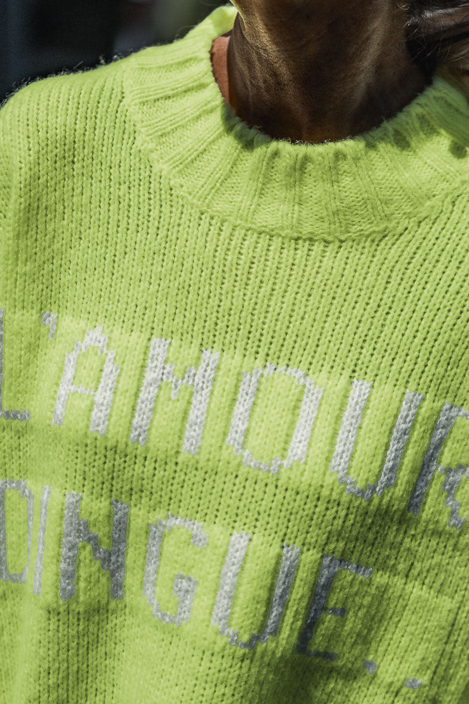 PULL AMOUR DINGUE JAUNE FLUO