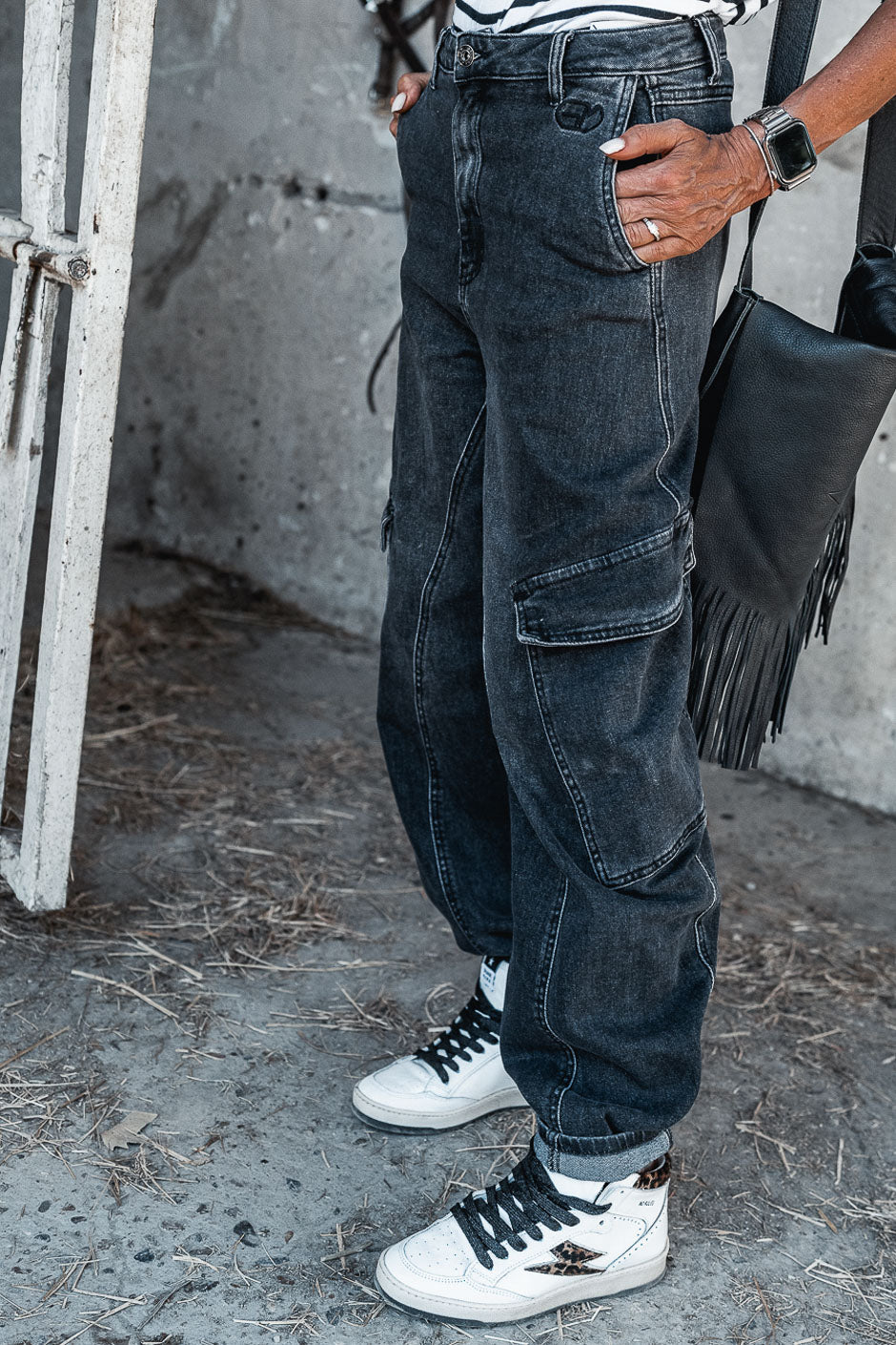 PANTALÓN CANO GRIS