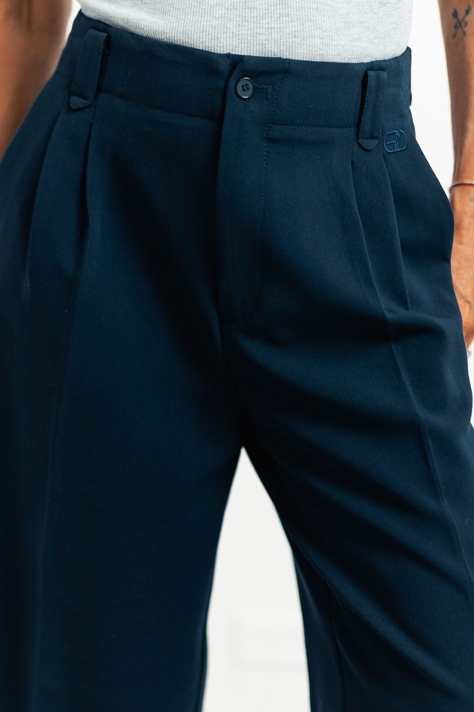 WIRO NAVY TROUSERS