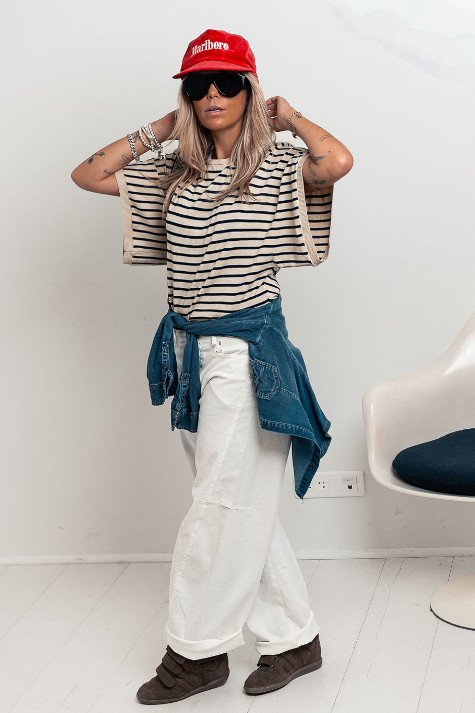 BLACK STRIPED PULLOVER