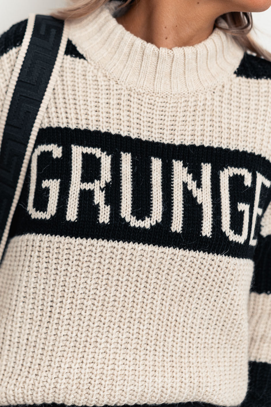 ECRU AND BLACK FOAM KNIT SWEATER