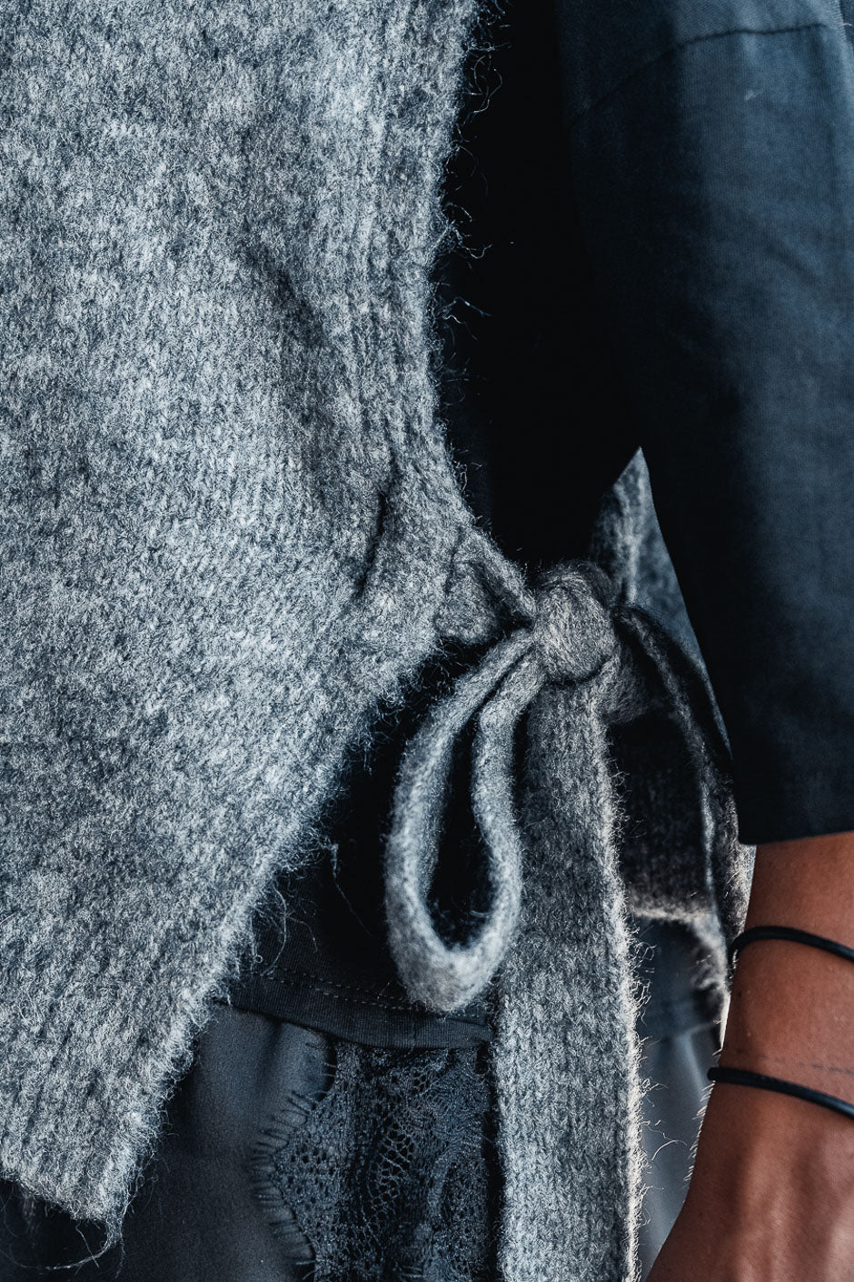 PULL MAYA GRIS