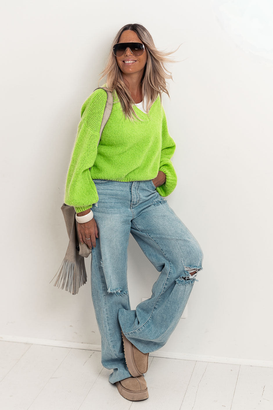 NEON GREEN POLA SWEATER