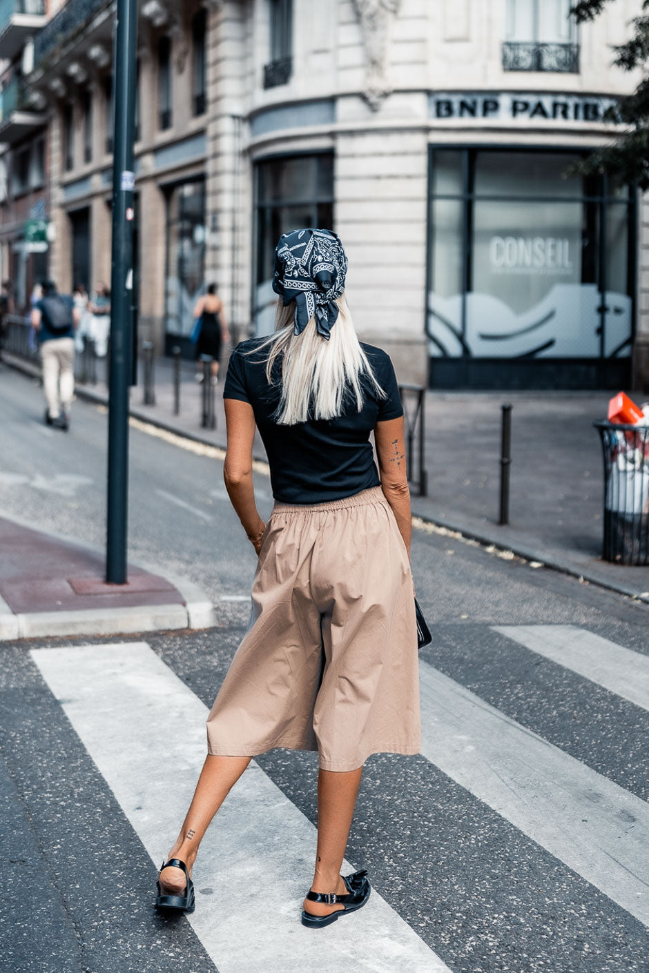 T-SHIRT IZA NOIR