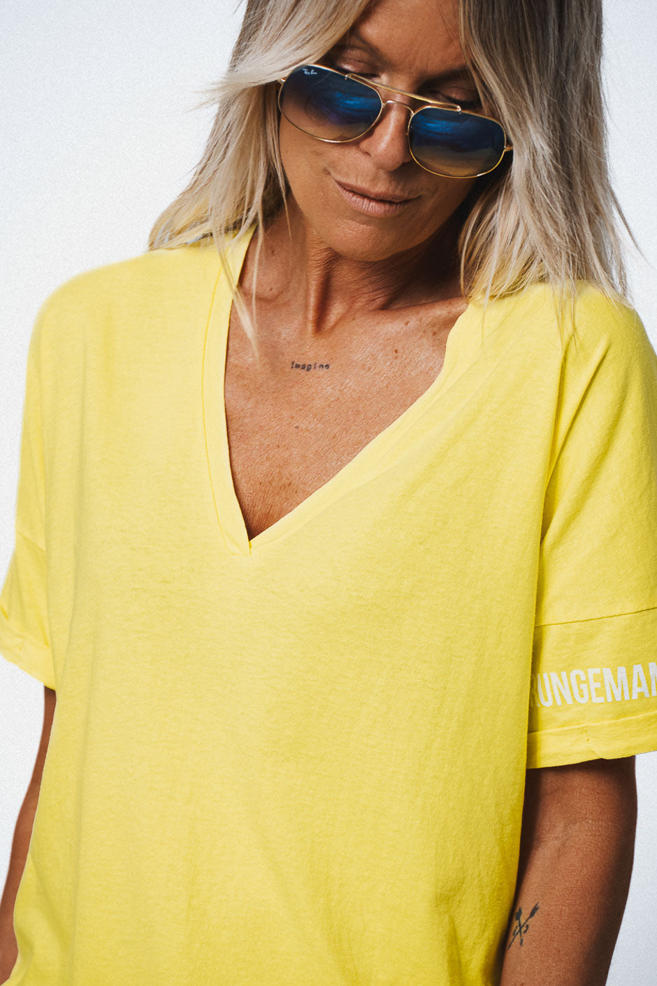 CAMISETA MUMS ADDICT AMARILLA