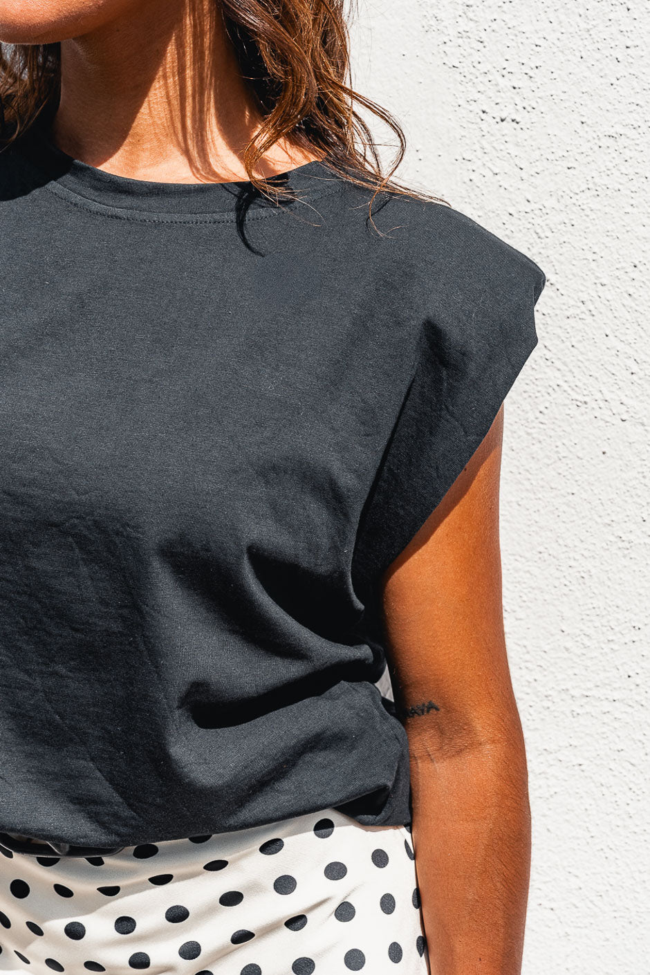 PERLA BLACK T-SHIRT