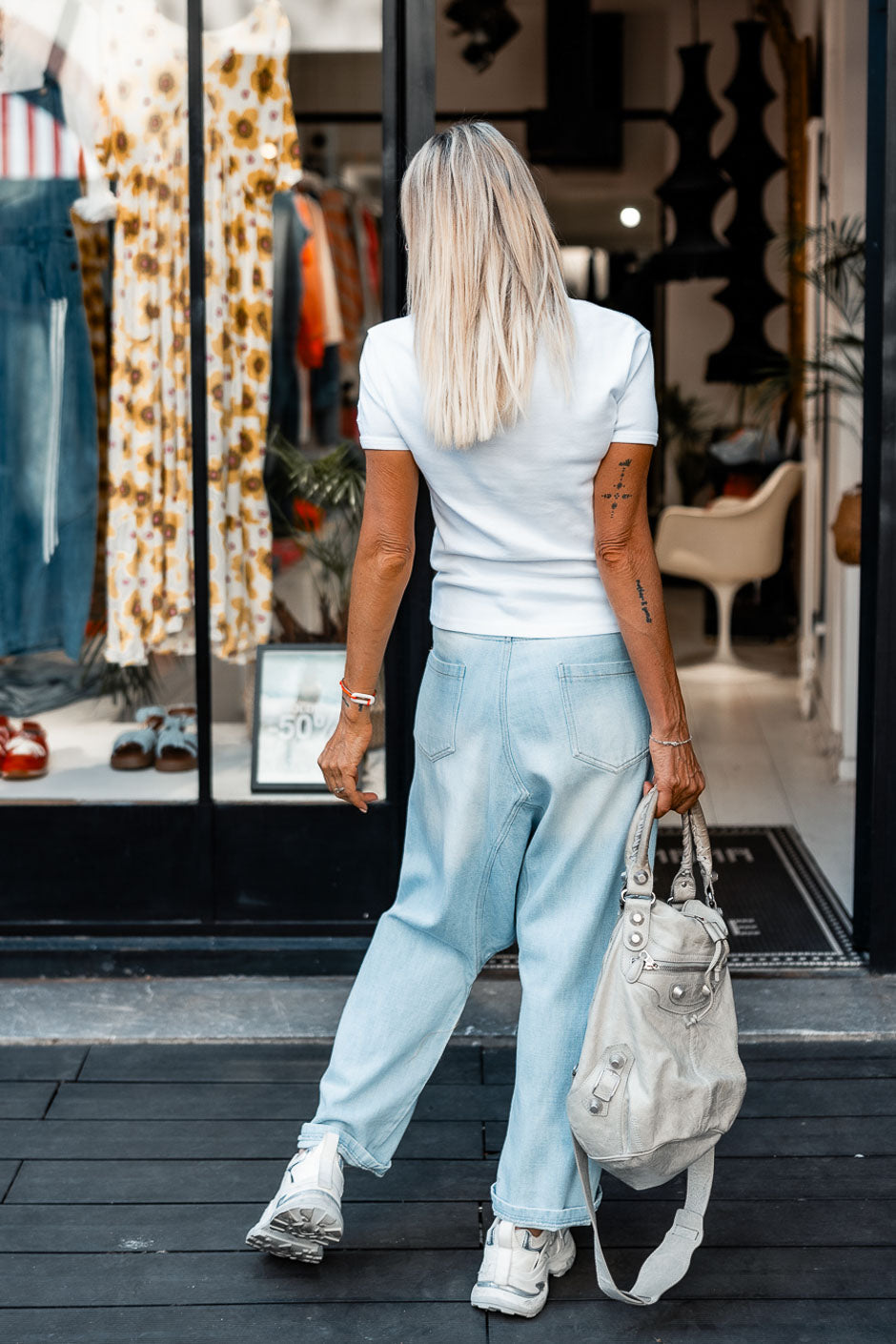 IZA WHITE T-SHIRT