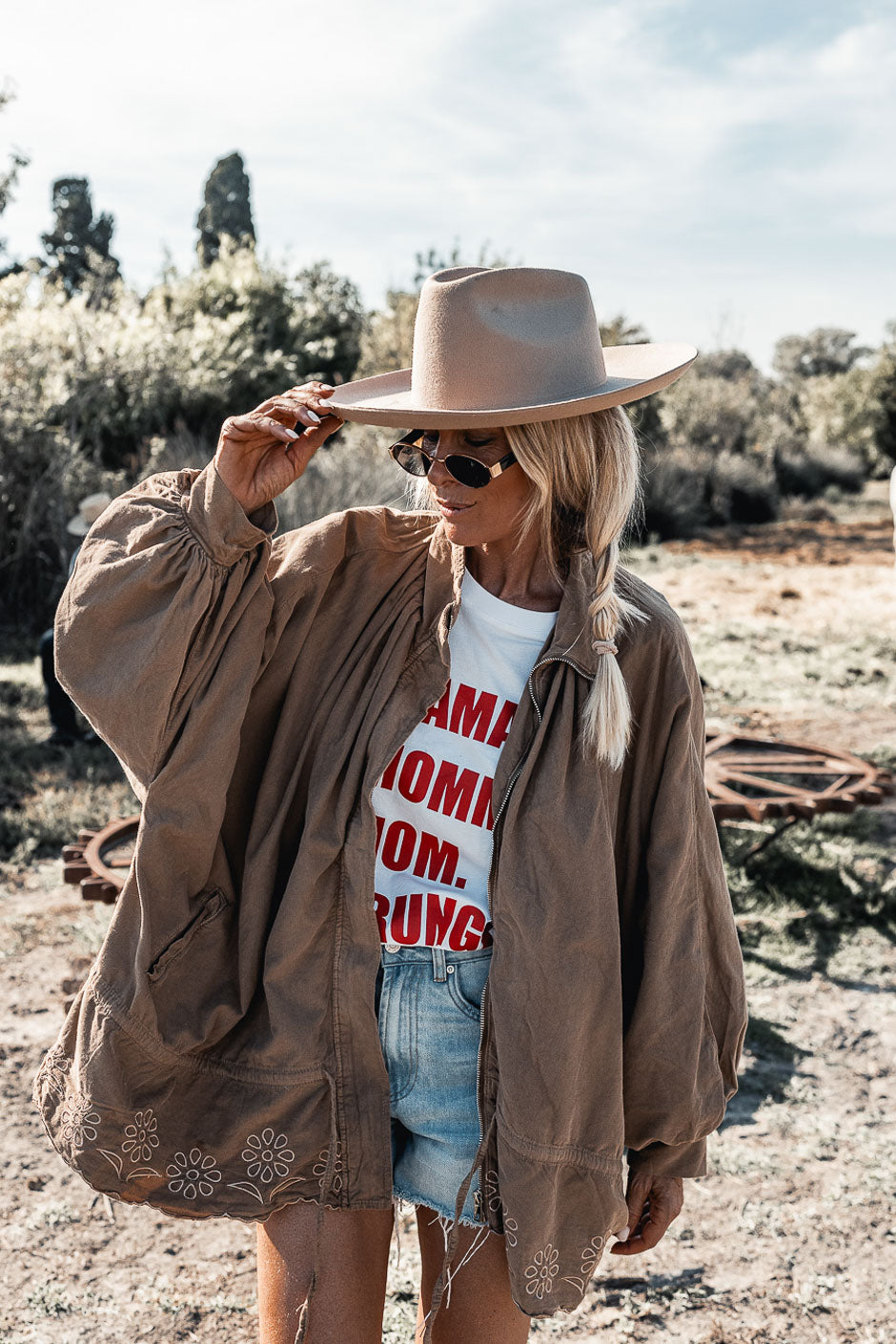 BEIGE FLAG JACKET