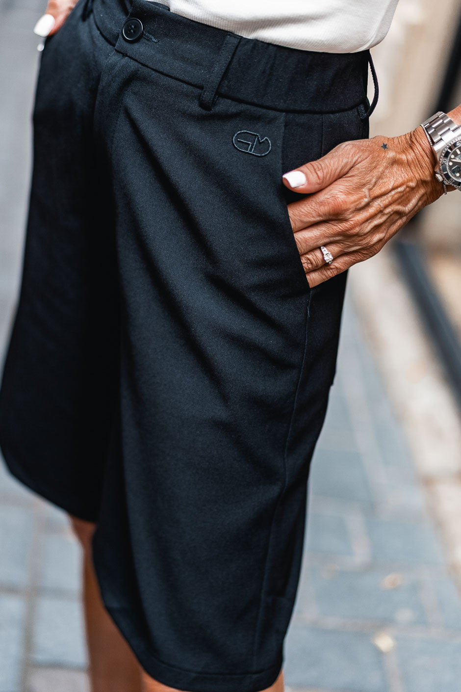 Bermuda Grungemama Ariana noir