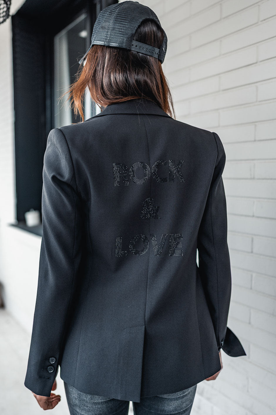 NEW GLAMZY BLACK BLAZER