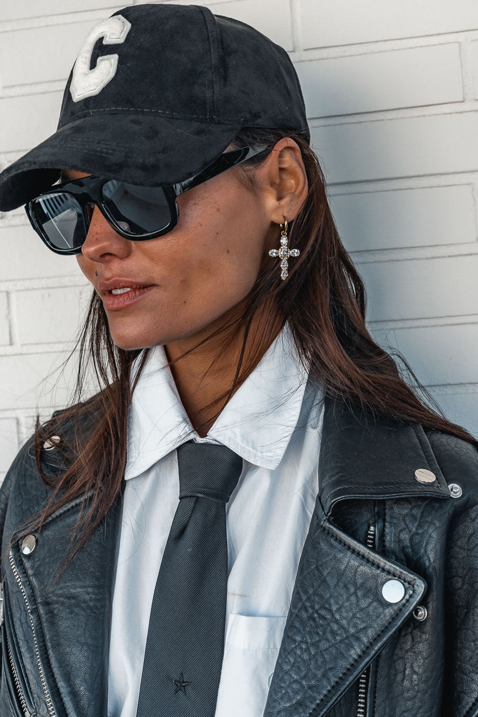 Boucles d'oreilles Madone strass