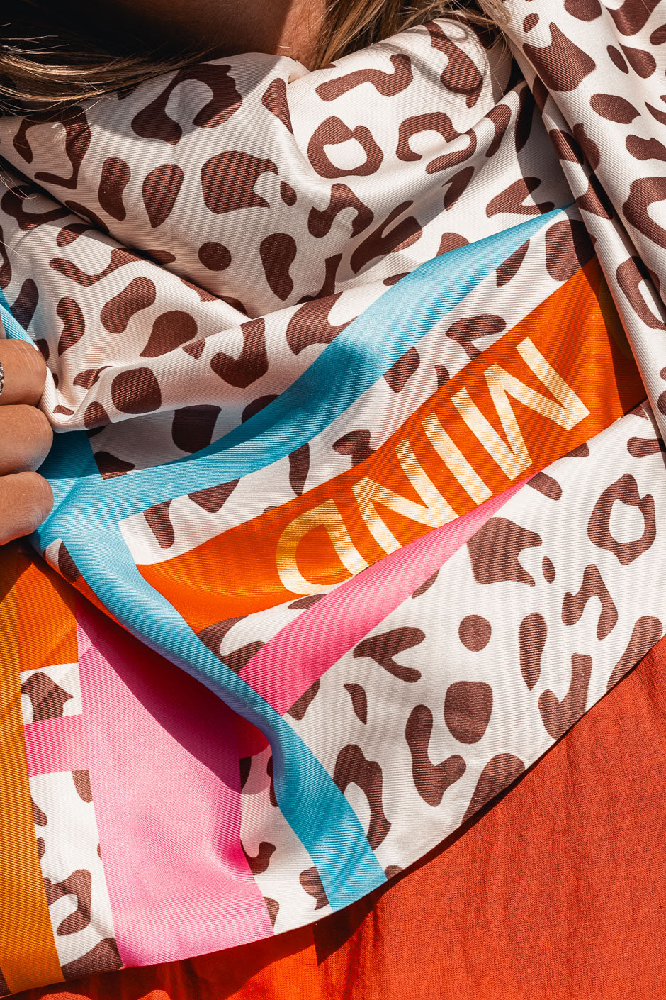 FOULARD MANO LEO