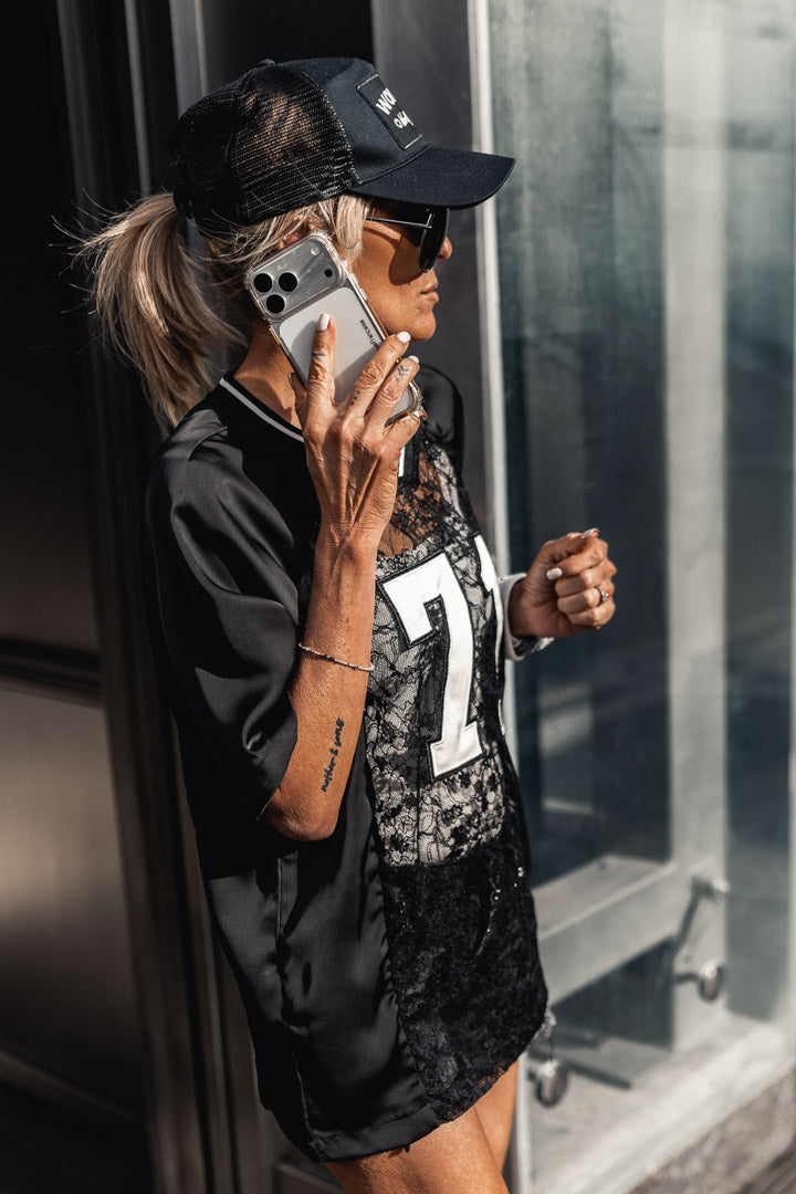 CAMISETA NEGRA DE EQUIPO