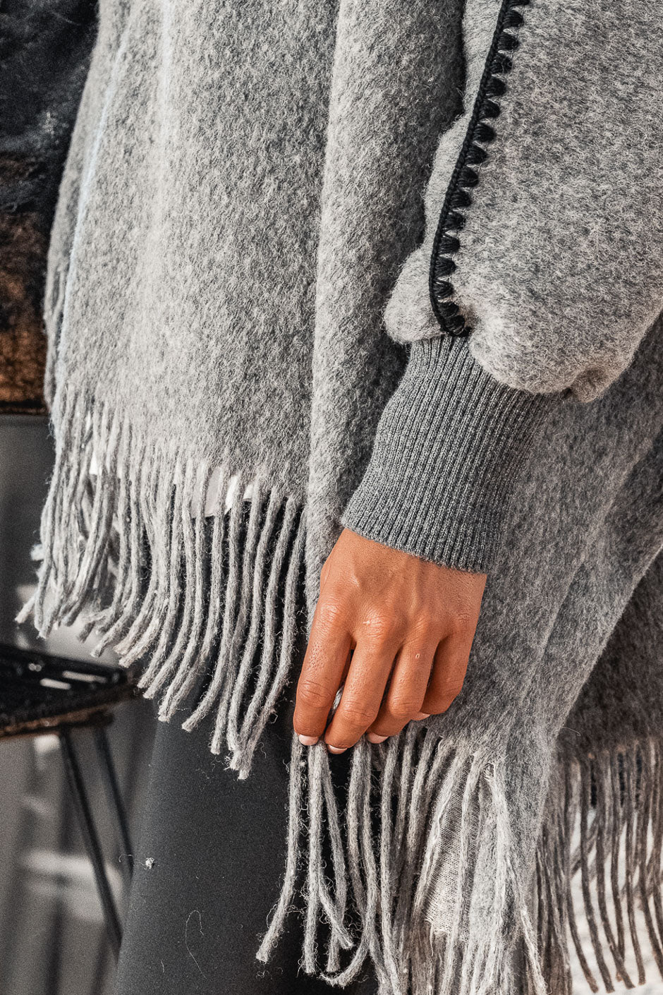 Grungemama Chelly grey poncho