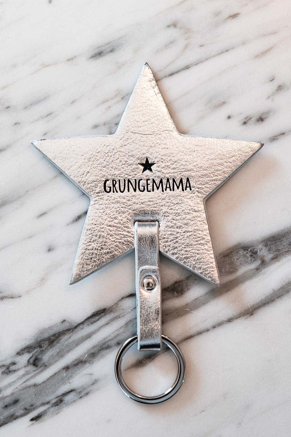 Porte cles grungemama argent