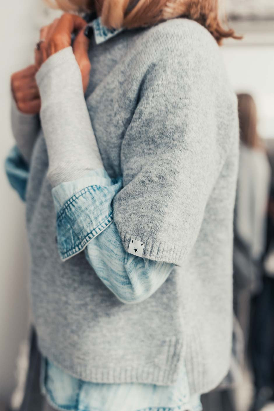 Pull Grungemama Lolia gris