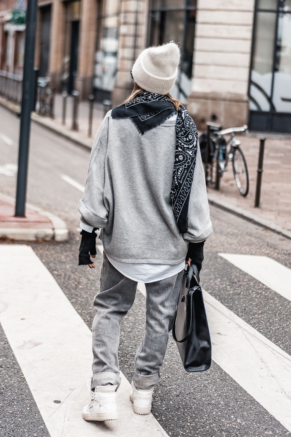 Sweat Banditas Poe gris