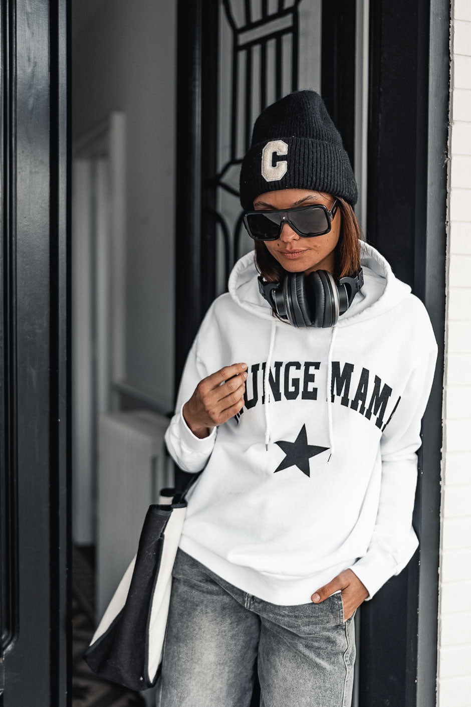 ICONIC WHITE SWEATSHIRT